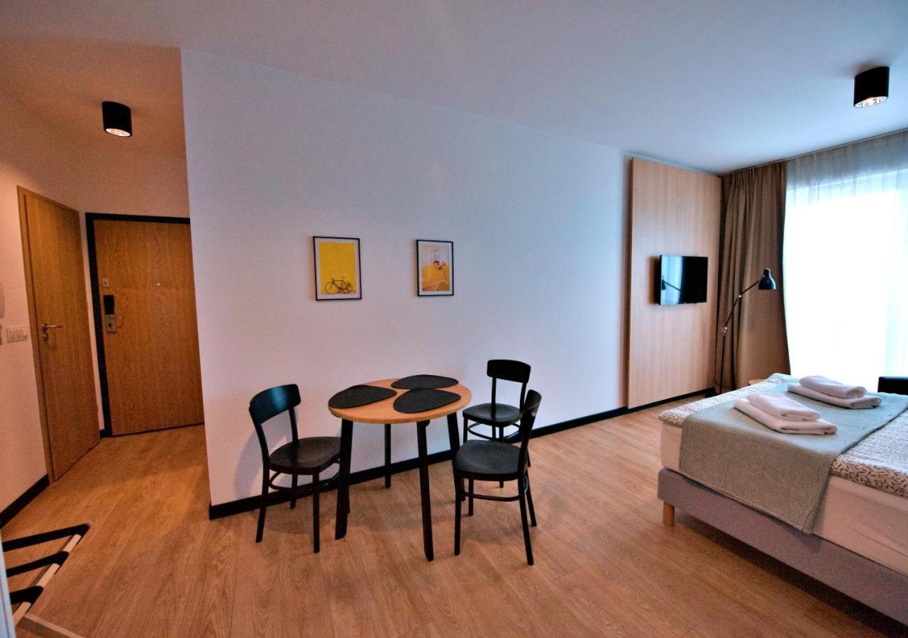 Bk Aparthotel Praga - National Stadium - Comfortable Apartment For 4 People Warszawa Eksteriør billede