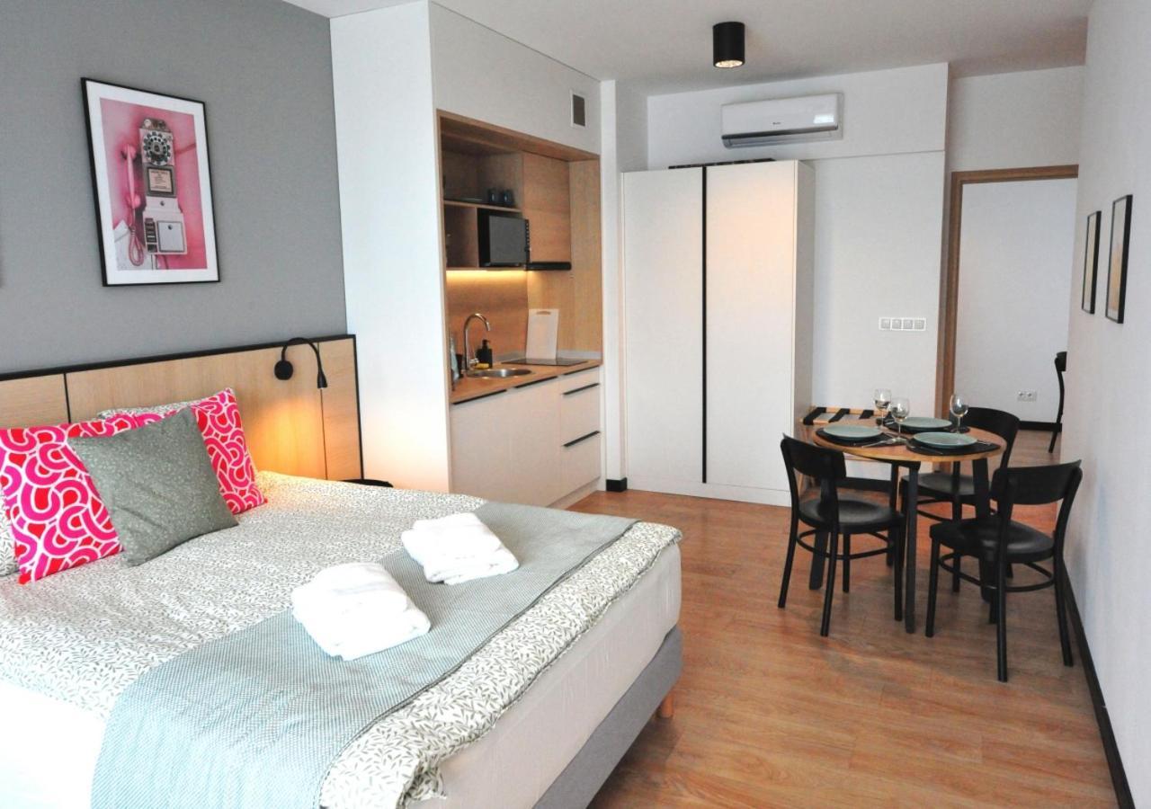 Bk Aparthotel Praga - National Stadium - Comfortable Apartment For 4 People Warszawa Eksteriør billede